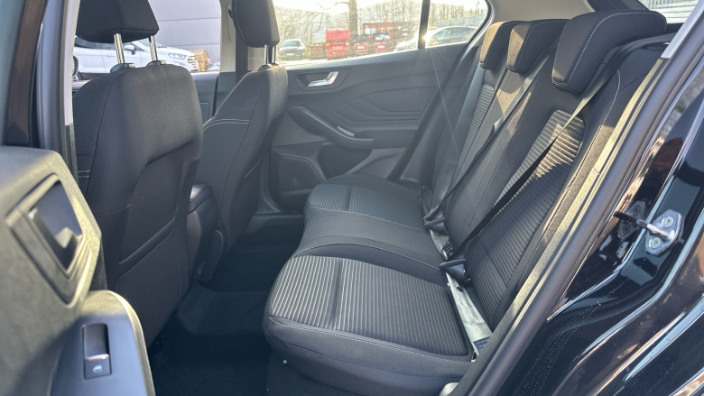 Ford Focus 1.0 EcoBoost Hybrid mHEV 155 Titanium 5dr Auto Petrol Hatchback